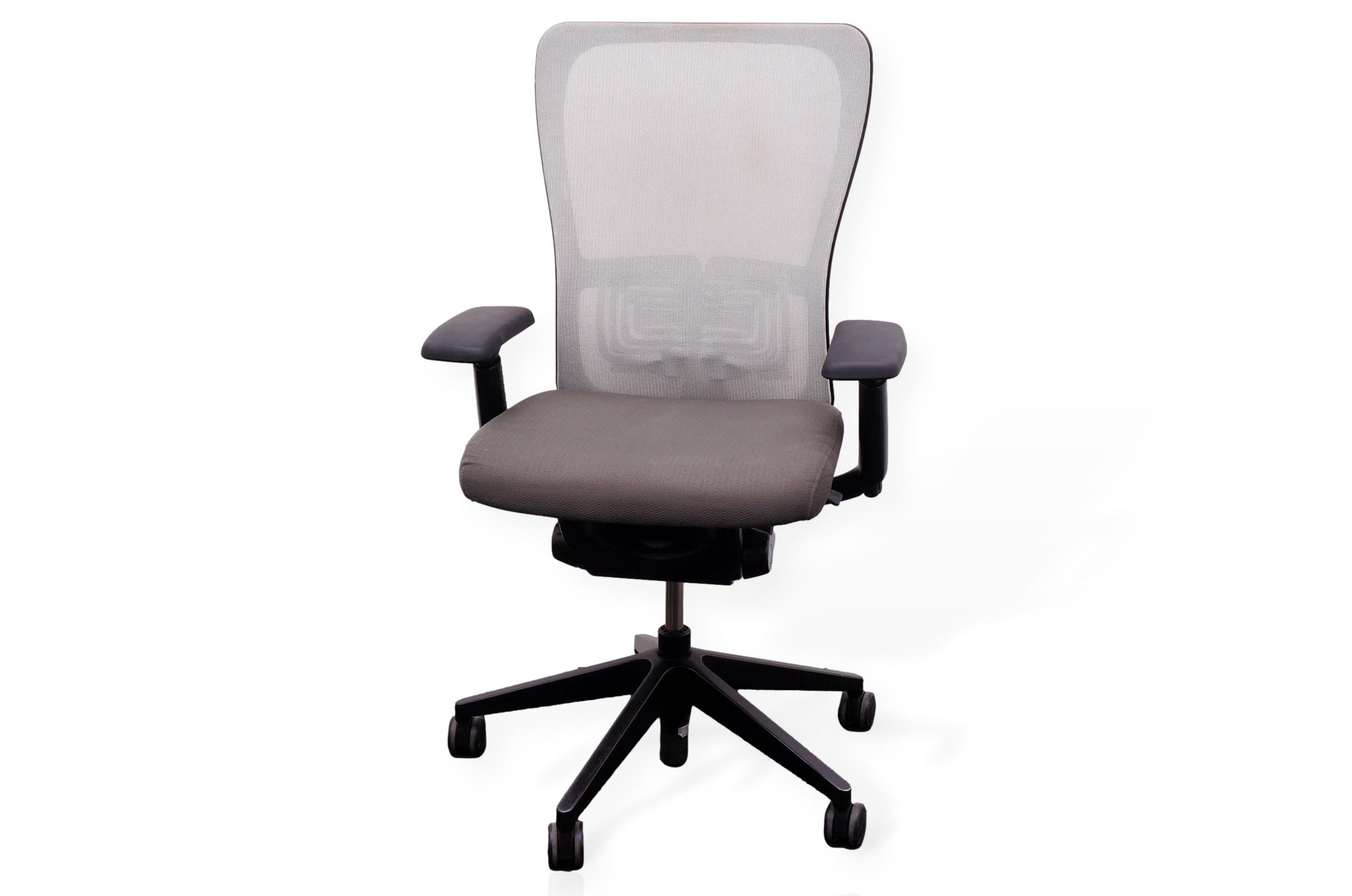 DSC01595_clipped_rev_1 Haworth Zody Chair In Grey/Black on White Background