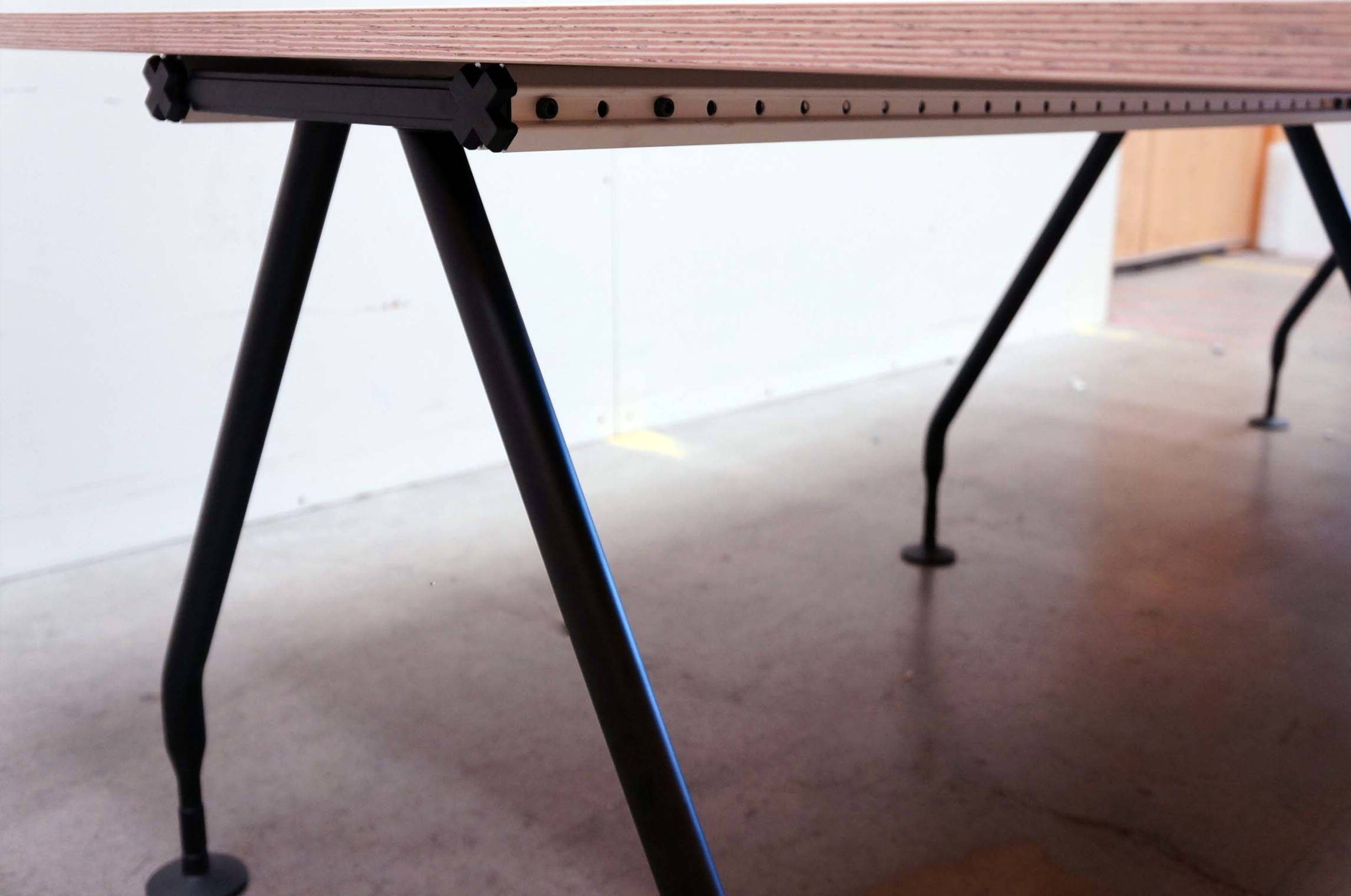 Vitra AdHoc Meeting Table Vitra AdHoc Meeting Table