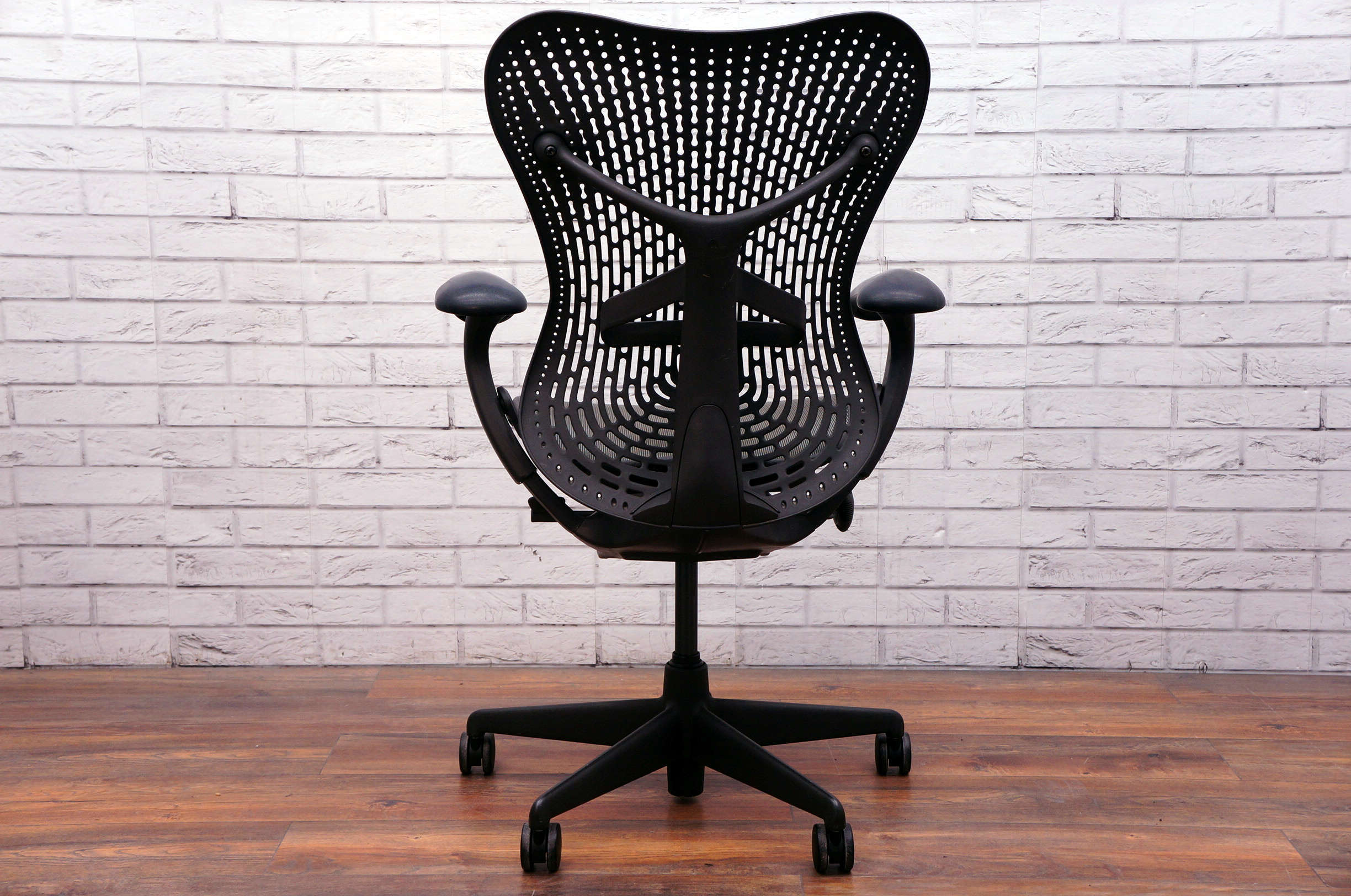 Herman Miller Mirra V1 Herman Miller Mirra V1