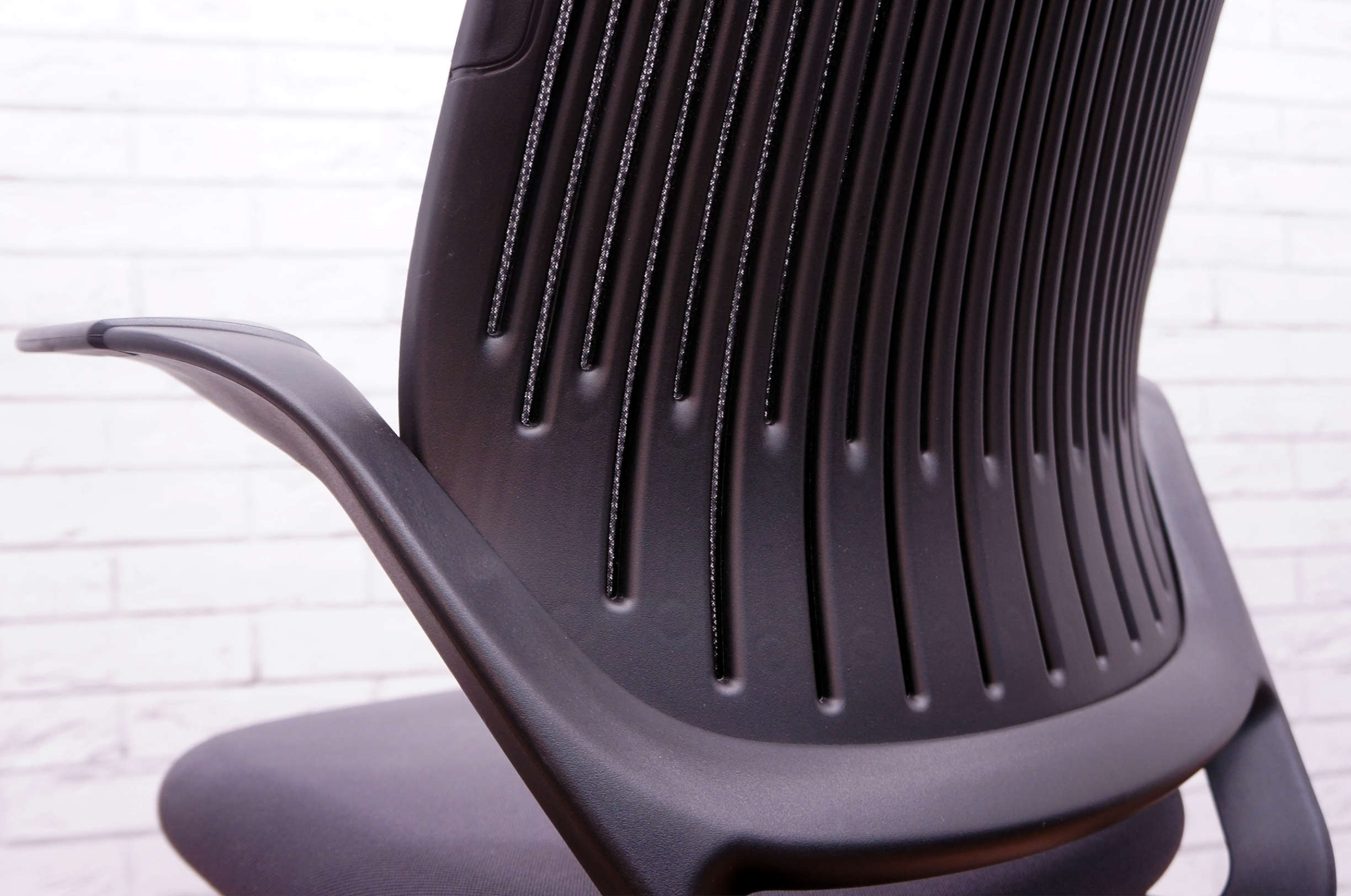 DSC03337 Steelcase Cobi Meeting Chair