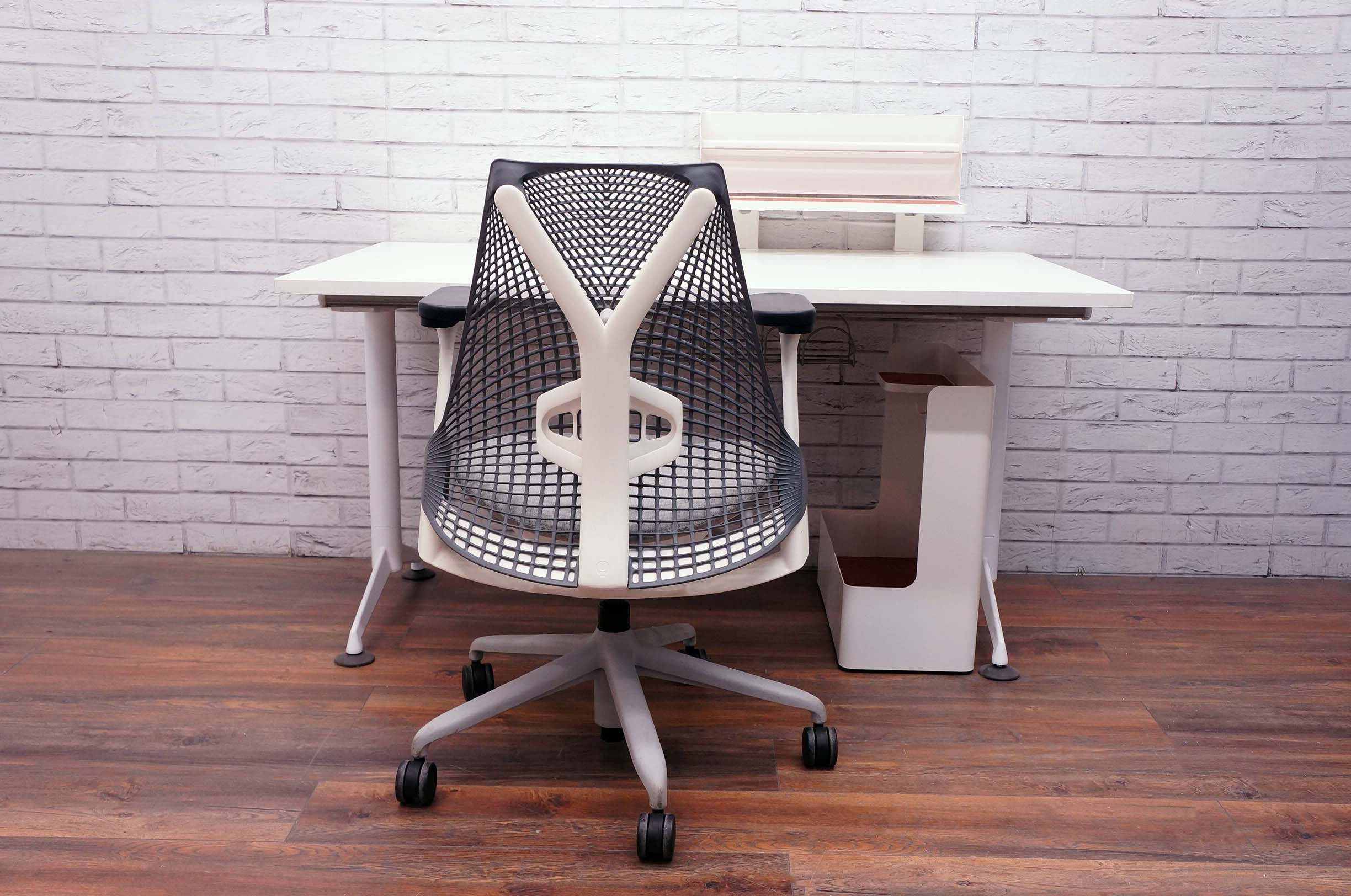 Herman Miller UBI Shelf Herman Miller UBI Shelf